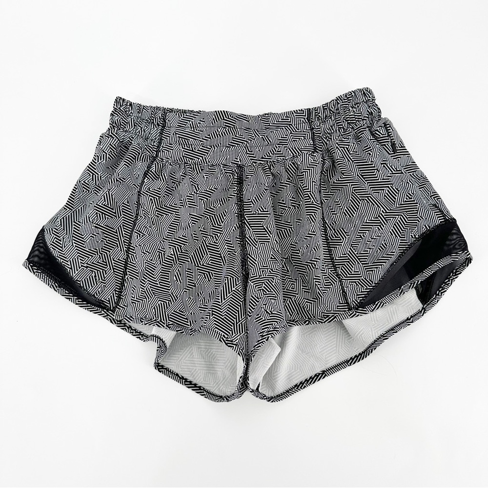 Lululemon Seawheeze Hotty Hot Shorts Size 4